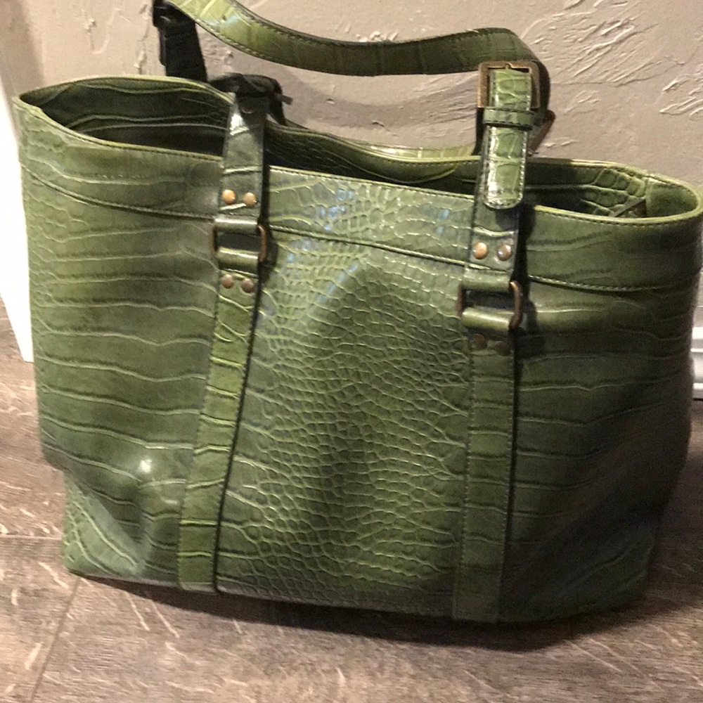Green alligator print leather tote